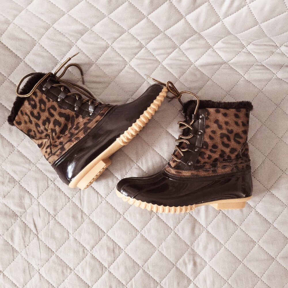 Winter Weather Anti-Slip Waterproof Leopard Duck Booties